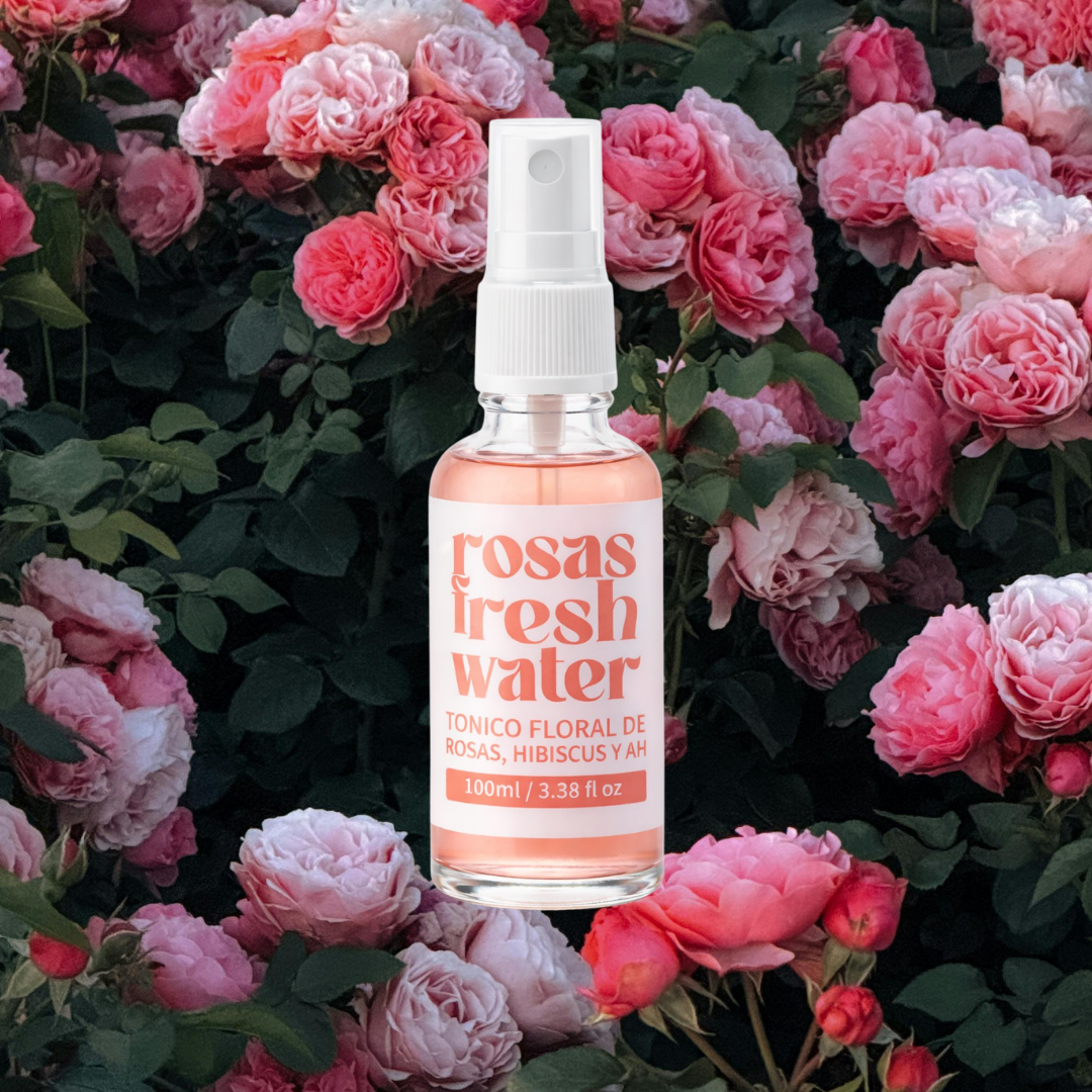 Agua botánica hidratante facial de rosas y AH