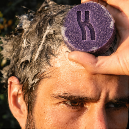 Shampoo para cabellos grasos / Ultraviolet.